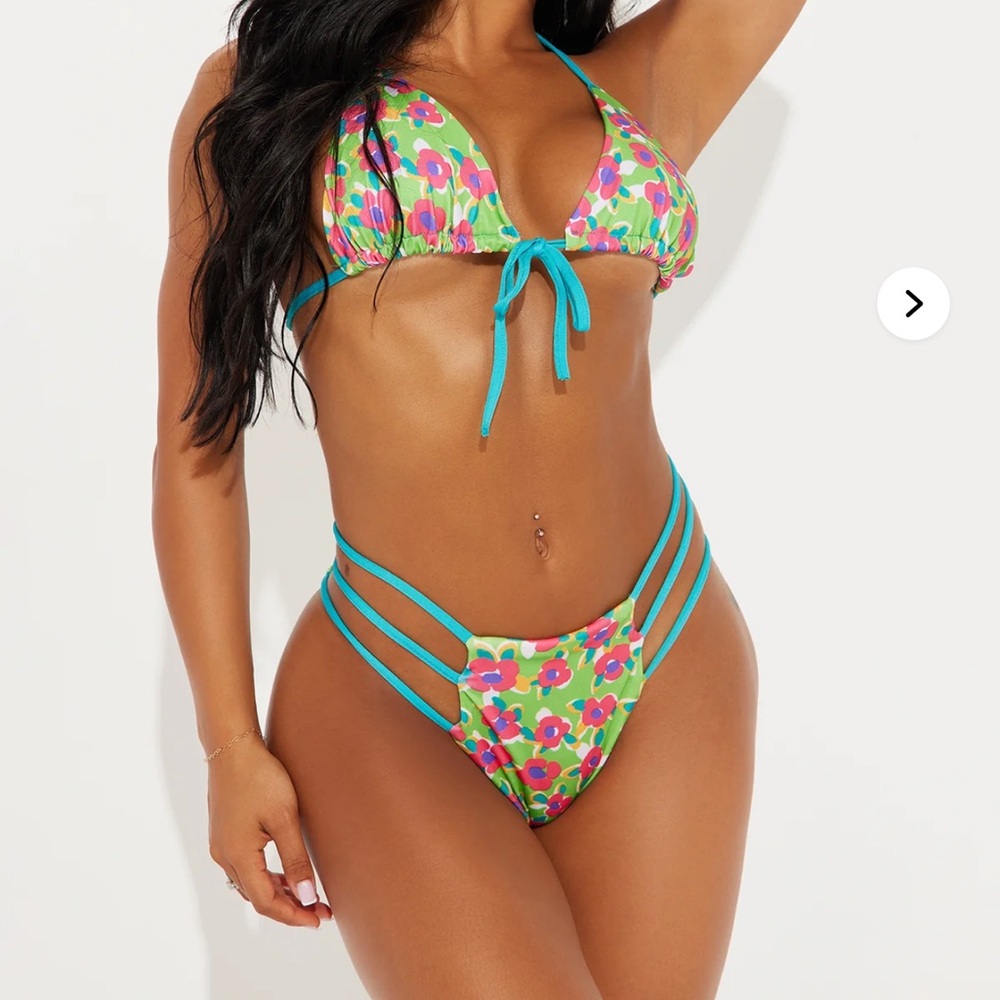 NWT Fashion Nova Floral Strappy Bikini Set